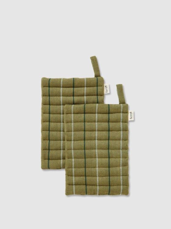 Ferm Living Ovenwanten - ITO - Seaweed (set van 2) Ferm Living Ovenwanten - ITO - Seaweed (set van 2)