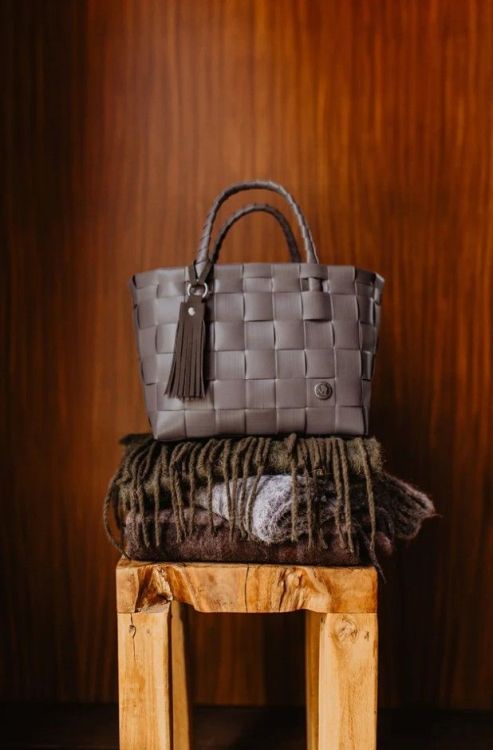 Handed By Shopper Paris Mini - Cedar Brown