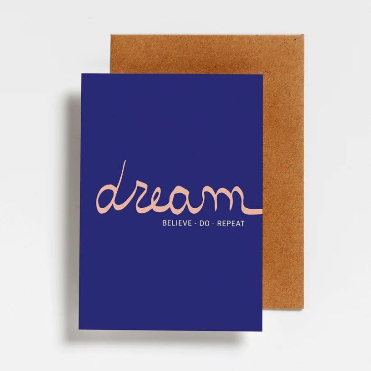 Hello August Postkaartje - Dream BELIEVE - DO - REPEAT