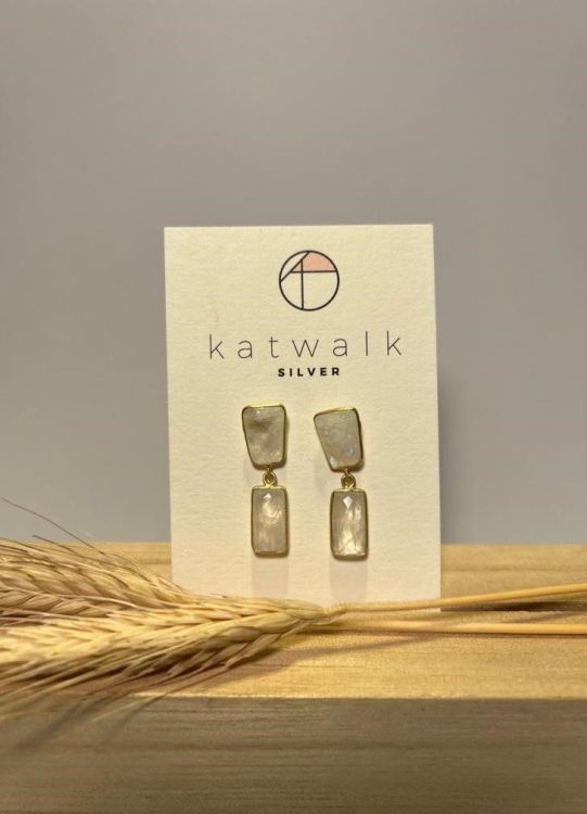 Katwalk Oorbellen Hanger met witte stenen - goud