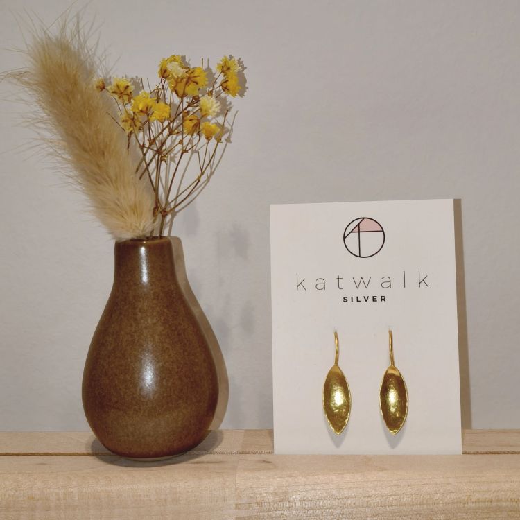 Katwalk Oorbellen - Hangertje met ovaal - goud