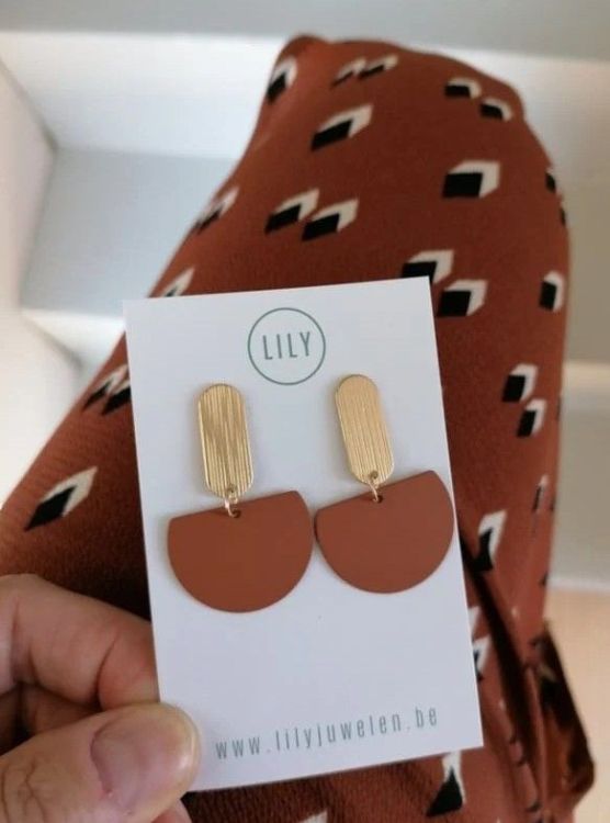 Lily Oorbellen - Bonnie (goud/cognac) Lily Oorbellen - Bonnie (goud/cognac)