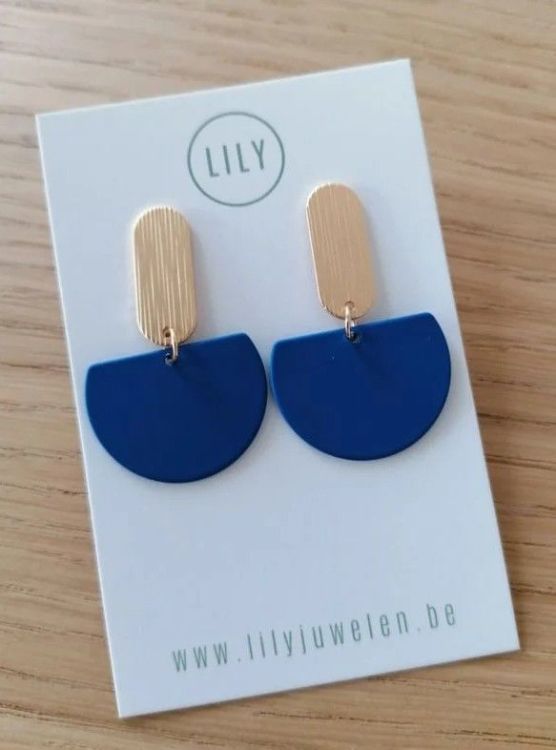 Lily Oorbellen - Bonnie (goud/donkerblauw) Lily Oorbellen - Bonnie (goud/donkerblauw)