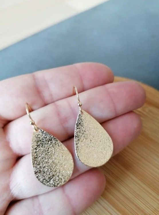 Lily Oorbellen - drop (goud)