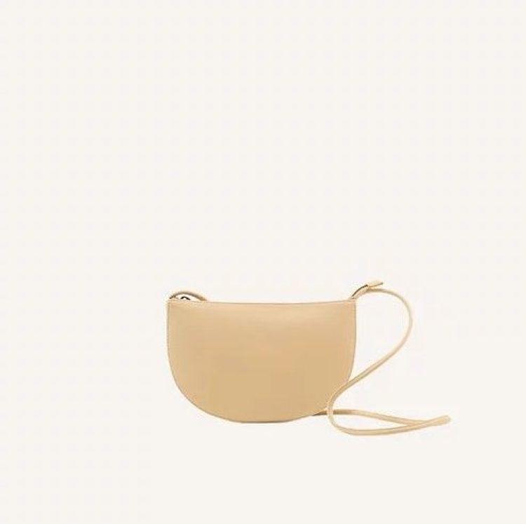 Monk and Anna Handtas - Farou half moon bag - Milk