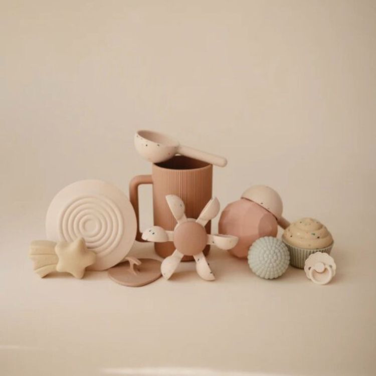 Mushie Water wiel - Bad - Sand Confetti