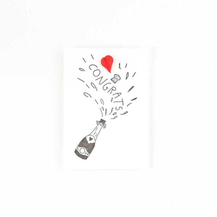 Studio Flash Kaartje met pin - Congrats (Love) Studio Flash Kaartje met pin - Congrats (Love)