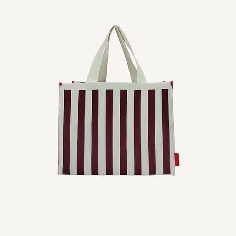 The Sticky Sis Club Shopper | knitted stripes | Mist + Fig