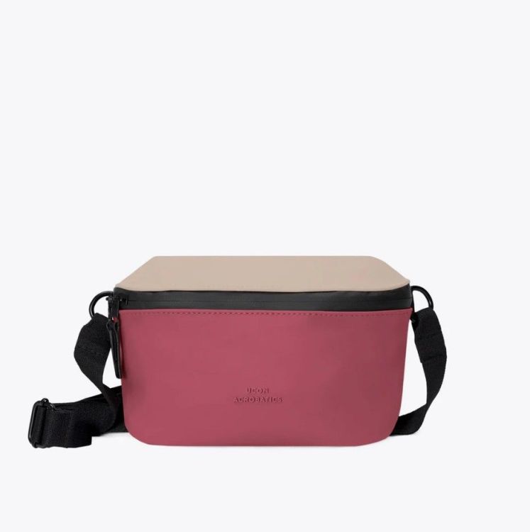 Ucon acrobatics Jona Medium bag - Sand/ Burgundy Ucon acrobatics Jona Medium bag - Sand/ Burgundy