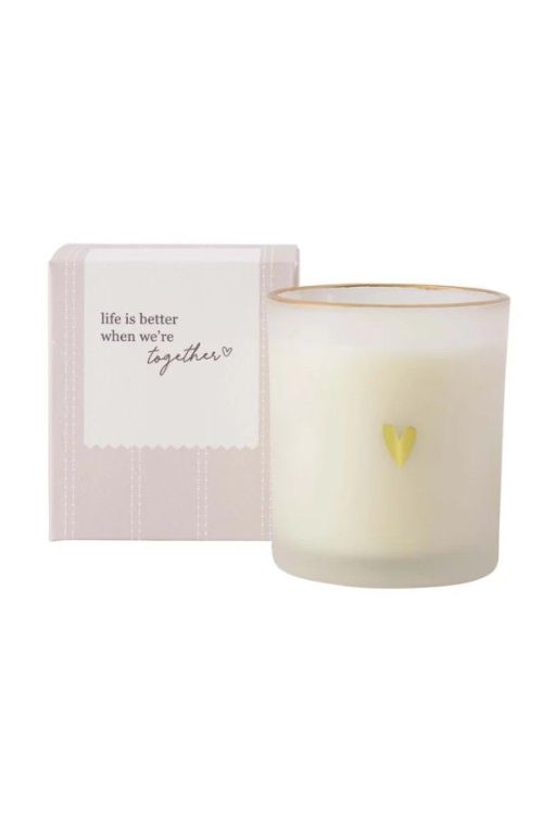 Zusss Geurkaars in doosje - Life is better - Wit/goud/zand Zusss Geurkaars in doosje - Life is better - Wit/goud/zand